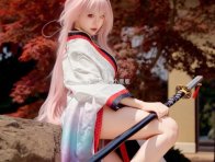 着此衣,当如何战斗?Shika小鹿鹿红莲暗影COS演绎优雅与锋芒