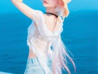 《鸣潮》长离COS赏析:Shika小鹿鹿演绎海岸光影下的潮汐之约