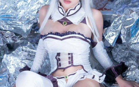 去现实化的温柔：清水由乃艾米莉亚cos作品的气质保留与重构