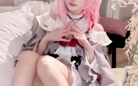 瓜希酱诗蔻蒂COS:演绎《深空之眼》温柔邀约之下的冷感张力