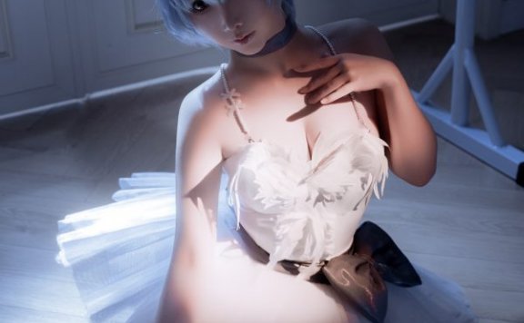 当福音战士走进芭蕾教室：面饼仙儿绫波丽COS诠释冷感舞者