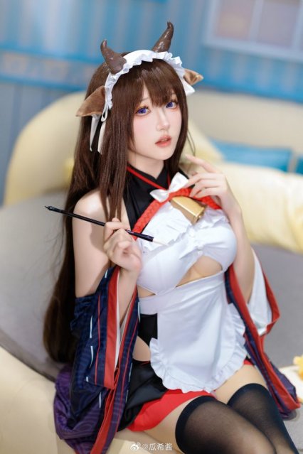 碧蓝航线牛角俏皮魅力无限：瓜希酱牛牛版樫野COS深度分析
