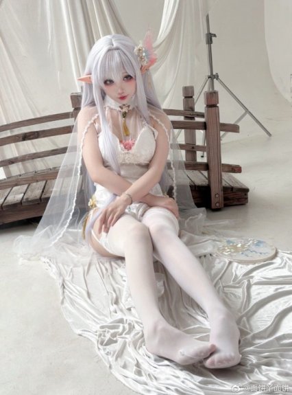 旗袍版面饼仙儿COS赏析：阿尔比恩高贵冷艳与优雅的完美融合