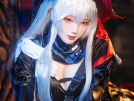 瓜希酱归溟幽灵鲨COS:演绎明日方舟深海猎杀者的冷艳与危险