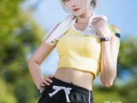 灵笼白月魁体操服COS：瓜希酱演绎运动系白老板清爽又有力量感