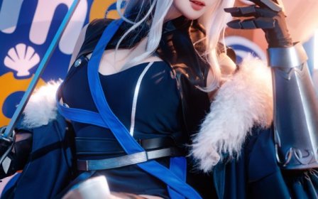 瓜希酱基洛夫COS：完美演绎霓虹舞台上舰队战士的冷艳与锋芒