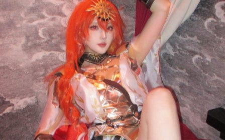 烈焰与权威的交界线：瓜希酱cos演绎鸣潮奥古斯塔的压迫式美学