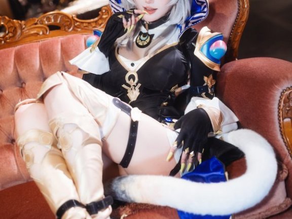 瓜希酱赛飞儿COS：崩坏星穹铁道猫系灵动与神秘气场的完美融合