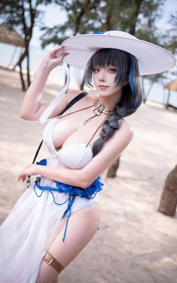 菌烨tako泳装版梅里COS:演绎胜利女神的优雅与俏皮完美结合