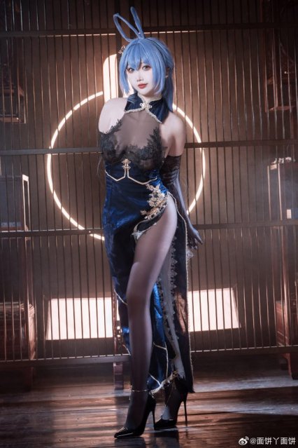 面饼仙儿新泽西旗袍COS：演绎中式古典风格的碧蓝航线视觉盛宴