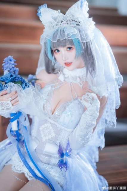 面饼仙儿柴郡花嫁COS:演绎碧蓝航线猫耳头纱下的二次元梦幻