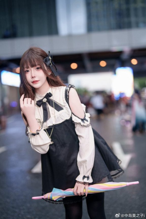 中岛莫之子i软妹COS赏析：萤火虫漫展少女感实拍软萌氛围拉满