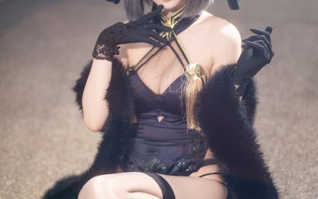 吊袜带与美腿的极致诱惑：黑川牛菜的柴郡COS亮相台湾省FF46