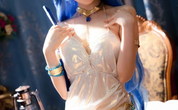胜利女神妮姬COS：Shika小鹿鹿演绎高贵又带点小心机的海伦