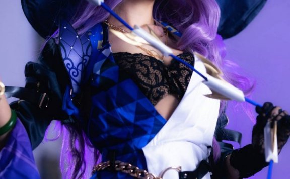 Shika小鹿鹿翡翠COS赏析：完美演绎崩坏星穹铁道角色的神秘优雅