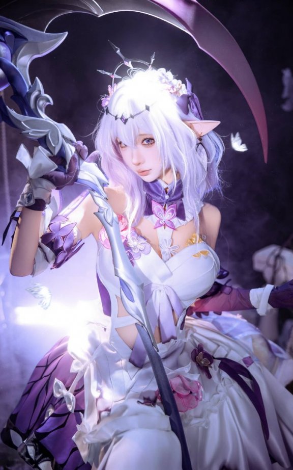 蠢沫沫遐蝶COS有多惊艳?梦幻蝶影与优雅气场的完美融合解析