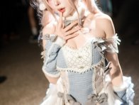 白色渔网袜大秀绝对领域:泰国Ampare兔女郎cos惊艳台湾FF46
