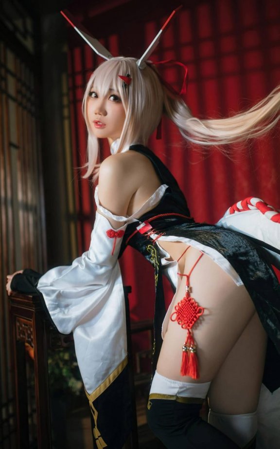墨染影动鬼神余香:焖焖碳《碧蓝航线》绫波旗袍版COS赏析