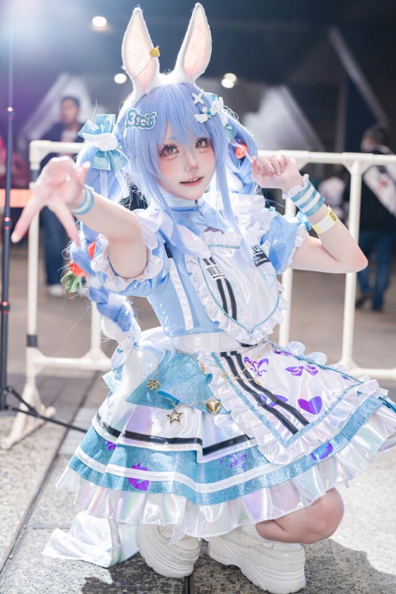 花崎Makura兔田佩克拉cos惊艳亮相Hololive SUPER EXPO现场