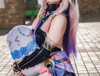 紫雪Rime茜特菈莉COS：原神·神秘祭司抱着抱枕也能萌翻全场