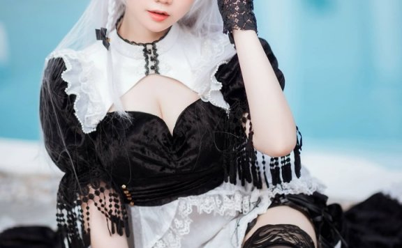 焖焖碳女仆版赫敏COS赏析:温柔与优雅交织的皇家女仆风采