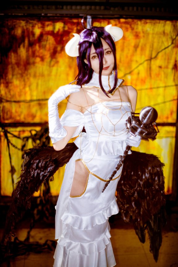 Mayuchi礼服雅儿贝德COS:完美演绎纯洁与魅惑的反差美学