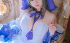 碧蓝航线柴郡cos赏析：日奈娇婚纱版演绎猫系舰娘的梦幻魅力