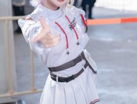米拉港Mira轟はじめcos：演绎纯白运动风再现元气少女魅力