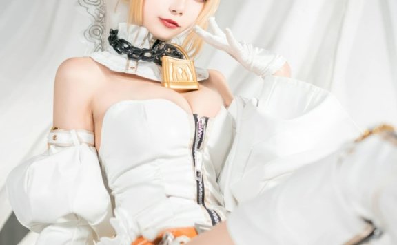 momoko葵葵尼禄cos赏析:演绎FGO克劳狄乌斯的皇帝魅力