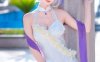 碧蓝航线天狼星COS：弥音音演绎白色礼服与紫色披帛的优雅