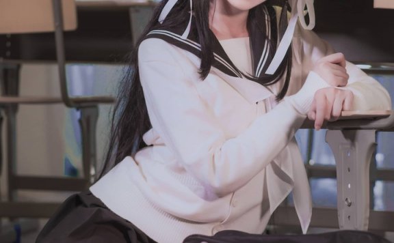 弥音音爱宕制服COS赏析:演绎温柔轻熟气质下的校园清爽风