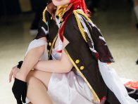 Mitamaru星穹铁道姬子cos:知性红发与高开叉礼服美翻全场