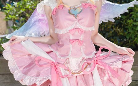 米拉娜pink偶像活动COS:阳光下元气满满的粉色偶像星宫莓