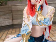 Shiora原神妮露cos:红发舞者惊艳亮相,异域华服还原度拉满