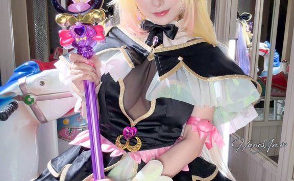 森亚露露卡COS|雨波_HaneAme演绎金发少女的甜美与神秘