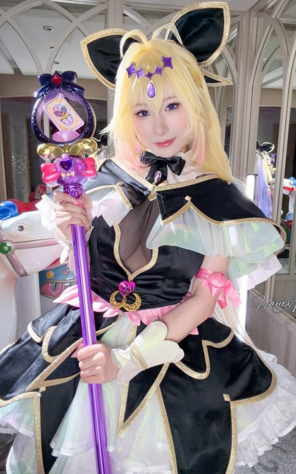 森亚露露卡COS｜雨波_HaneAme演绎金发少女的甜美与神秘